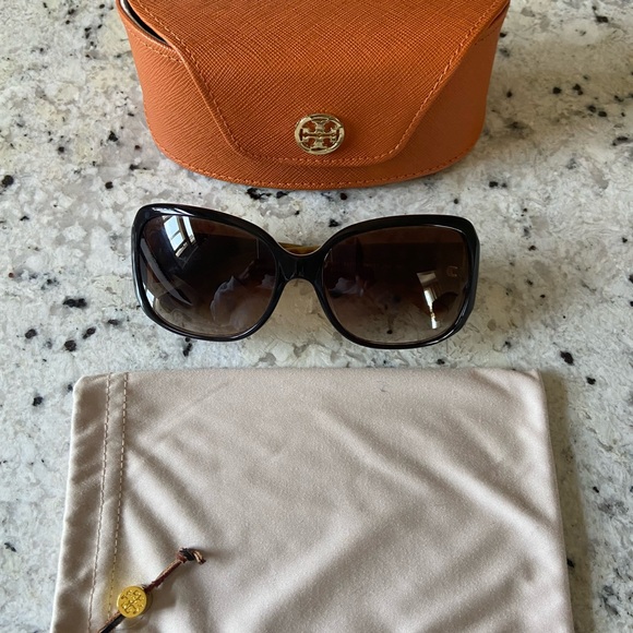 Tory Burch Women’s Sunglasses - Brown lens/frame excellent condition - Picture 3 of 6